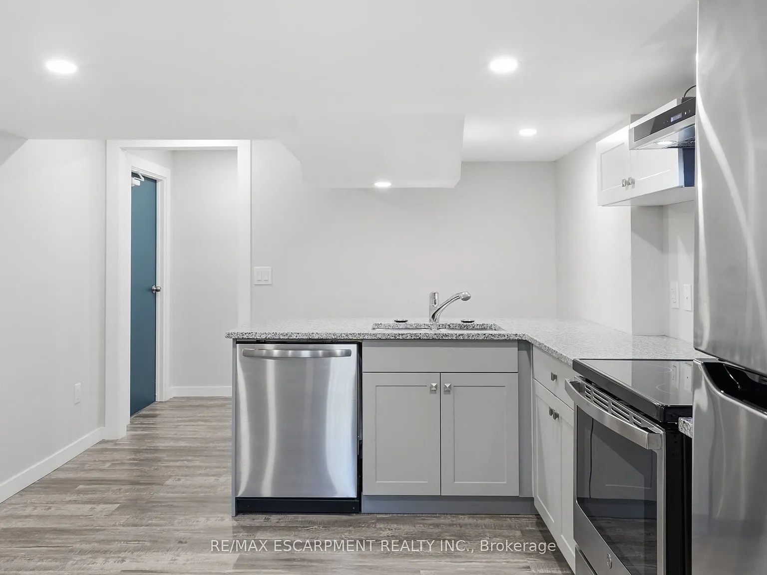 2 bed, $1,700 — Photo 4