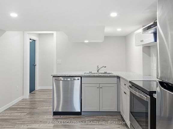 4th image of 43 Fleming Cres