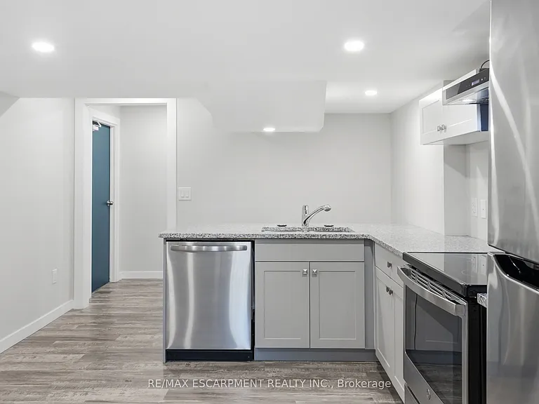 43 Fleming Cres #LOWER LEVEL — Photo 4