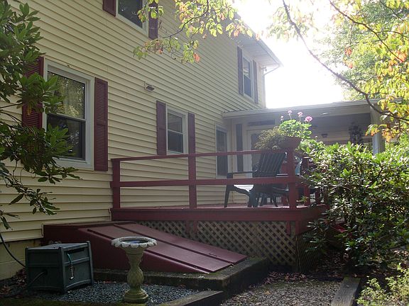 4th image of 104 Overlook Dr