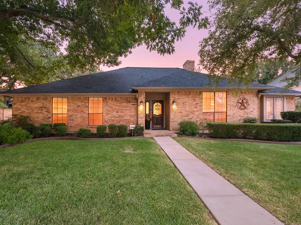 5709 Glacier Lake Dr, Arlington, TX 76013