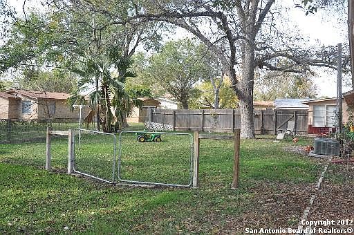 4th image of 1005 & 1007 W. Hondo Ave