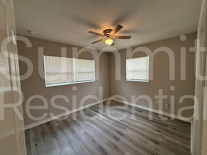 4420 Bass St — Photo 8