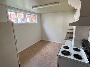 9822 69th Ave NW, Edmonton, AB T6E0S8