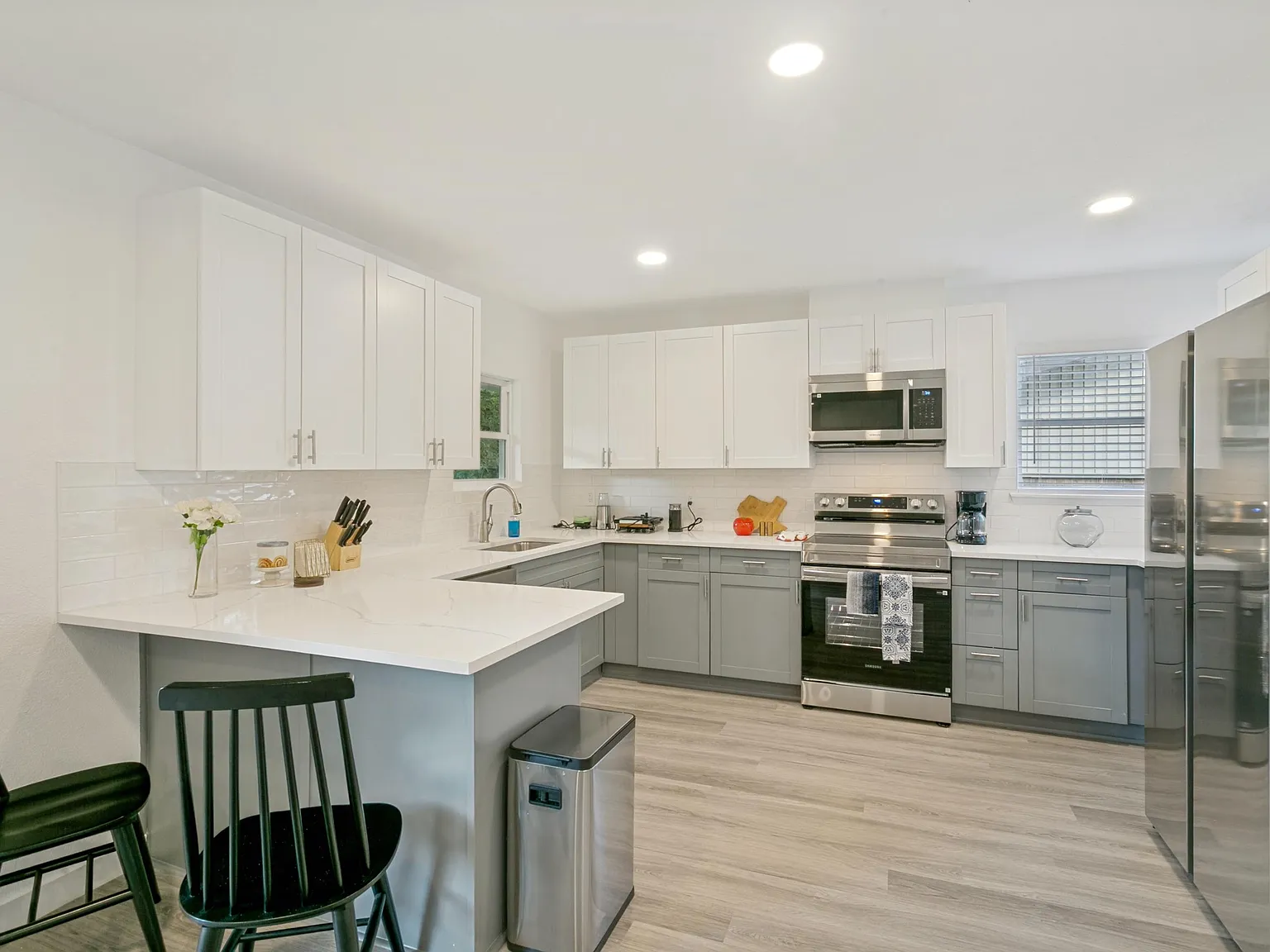 4 bed, 2.0 bath, 1600 sqft, $996 — Photo 4