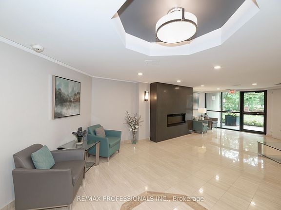 2nd image of 95 La Rose Ave #105