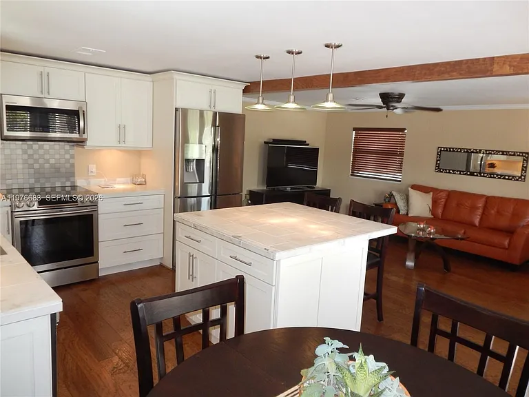 2461 SW 50th St #0 — Photo 13