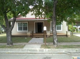 105 S Main St, Lampasas, TX 76550
