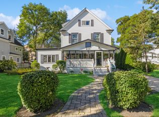 214 N Ashland Ave, Park Ridge, IL 60068