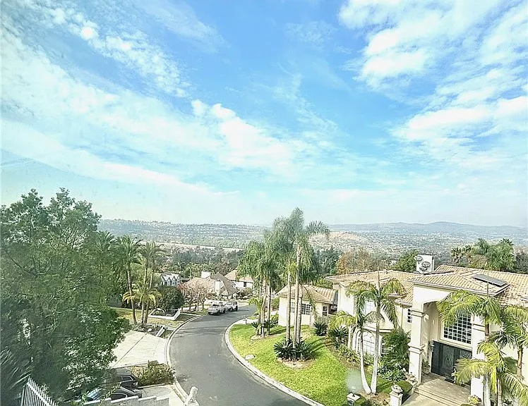 289 S Owens Dr — Photo 35