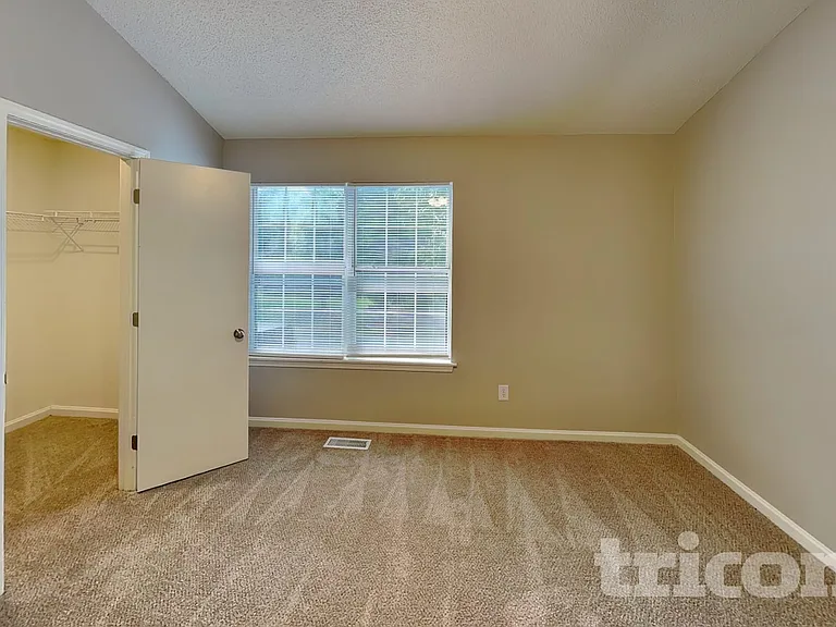 10347 Battle Ct — Photo 8
