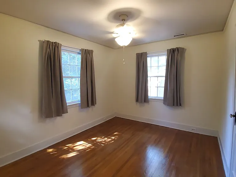4547 Oxford Rd — Photo 14