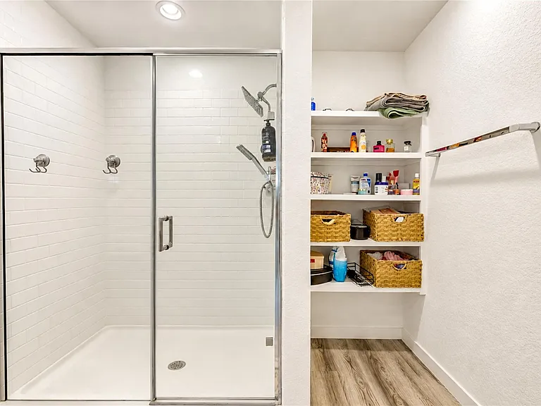 3238 Derry Hill Dr — Photo 35