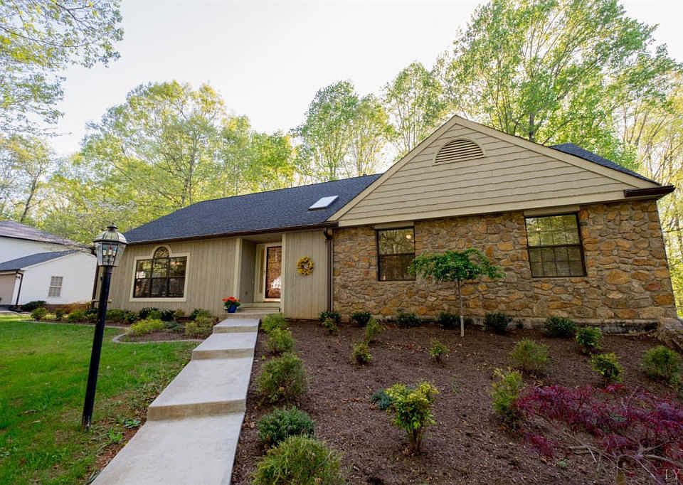 1st image of 731 Lake Vista Dr