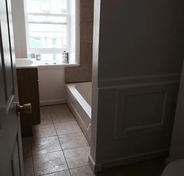 612 E Market St #2F — Photo 7