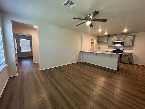 5th image of 10811 NW 119th St
