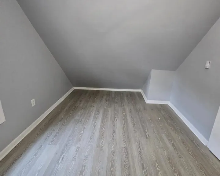 246 Leslie St #3L — Photo 7