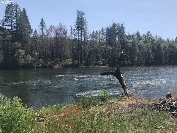 49752 McKenzie Hwy, Vida, OR 97488