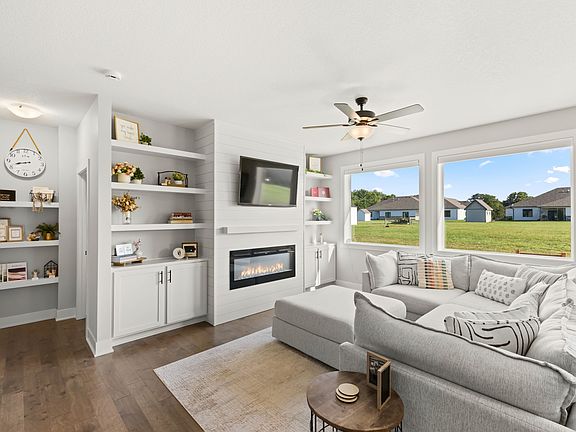 5th image of 707 Fountain View Dr