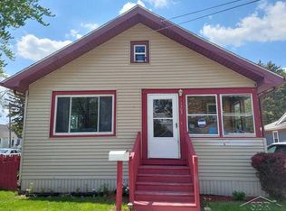 1703 N Clinton St, Saginaw, MI 48602