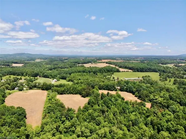 3511 Ireland Rd, Yadkinville, NC 27055