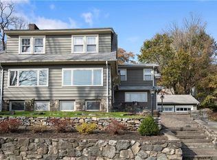 112 Sarles Ln, Pleasantville, NY 10570