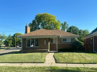 16405 Collinson Ave, Eastpointe, MI 48021