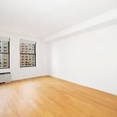 Rented by The Moinian Group | media 26