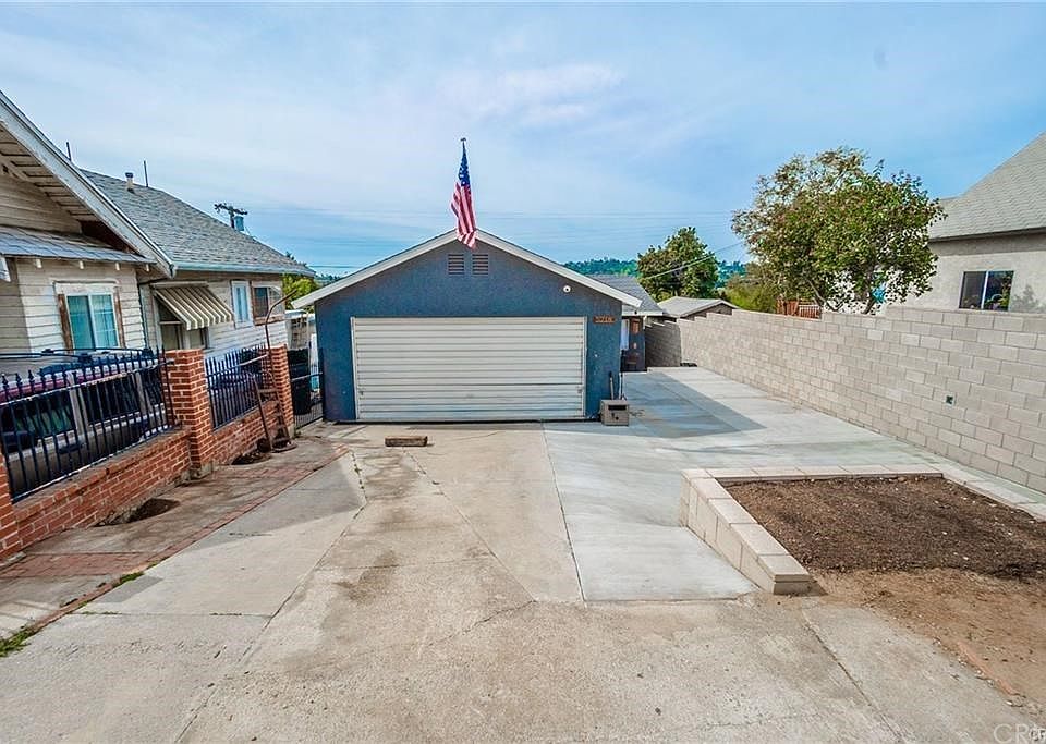 1st image of 5218 Coringa Dr