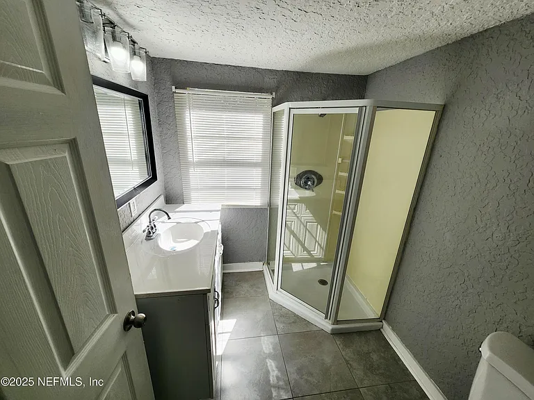 3238 Townsend Blvd — Photo 8
