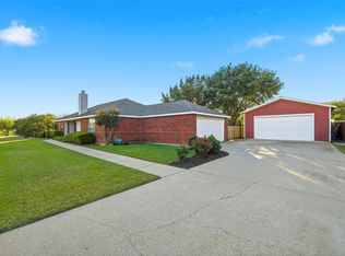 1021 Scenic Dr, Justin, TX 76247