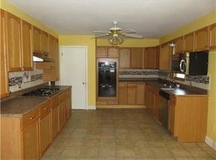 8815 W 48th St, Merriam, KS 66203