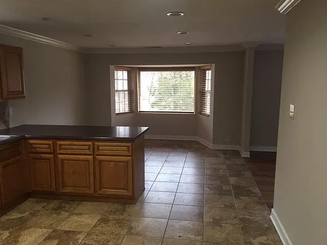 3 bed, 1640 sqft, $2,200 — Photo 2