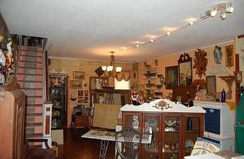 3rd image of 413 N Lincoln St
