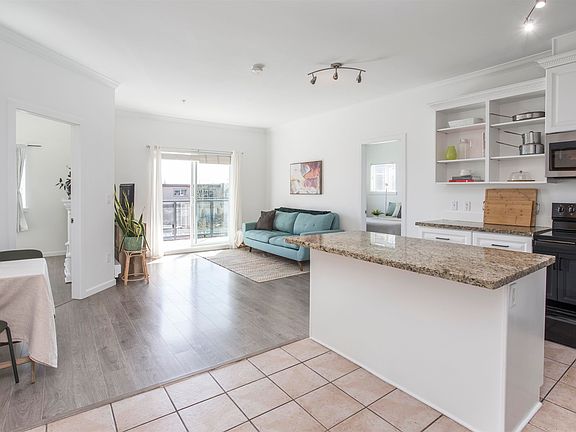 2nd image of 22363 Selkirk Ave #302