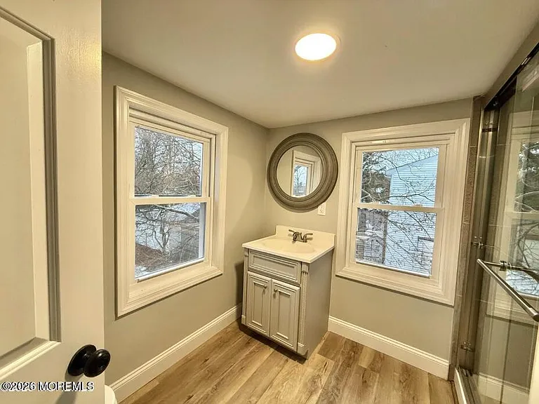 30 Maple Ave — Photo 18