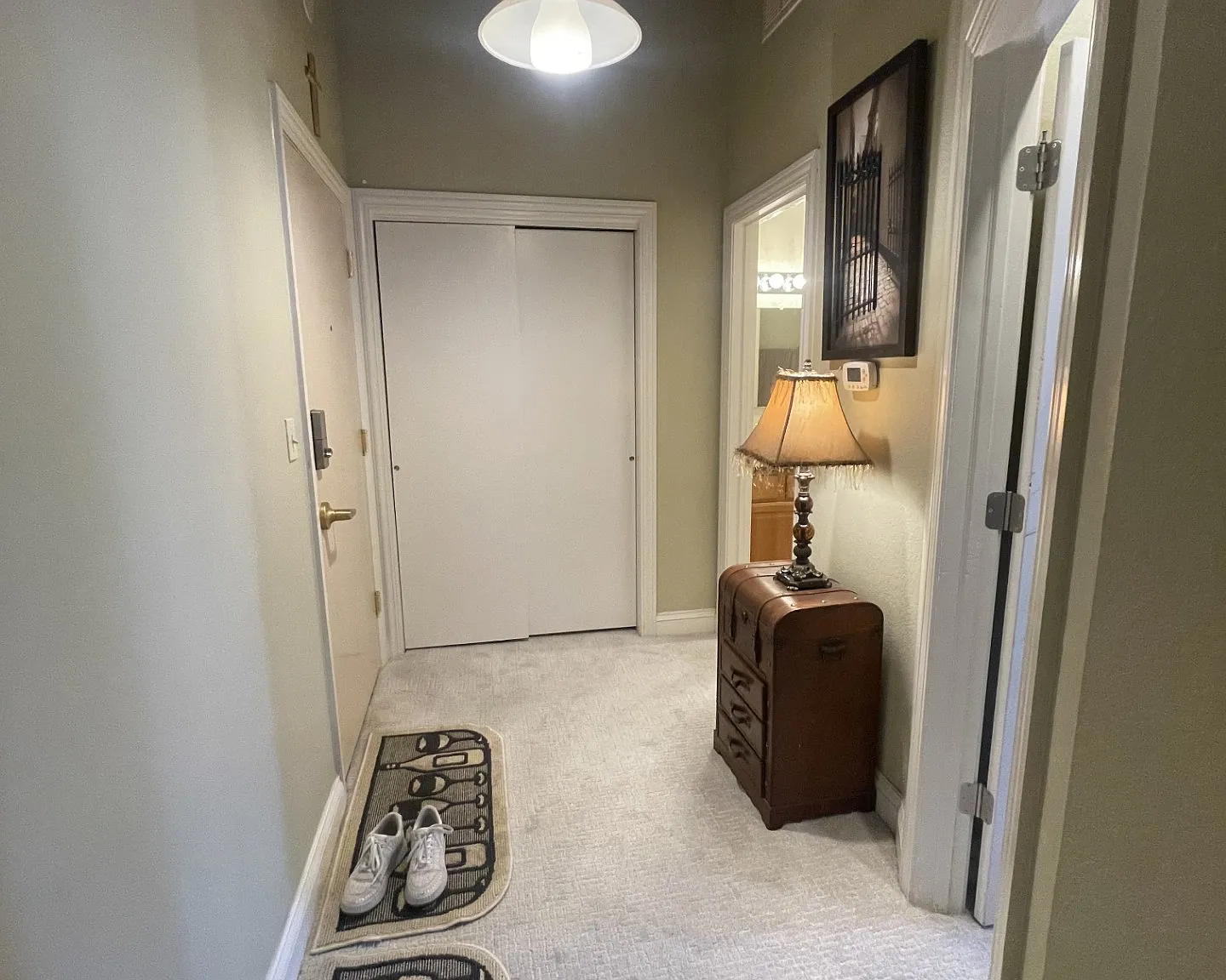 1 bed, 700 sqft, $1,800 — Photo 4
