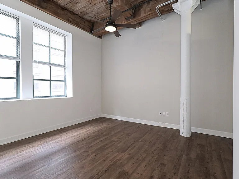 Lucas Place Lofts — Photo 16