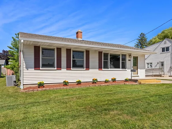 1526 S 24th STREET, Manitowoc, WI 54220