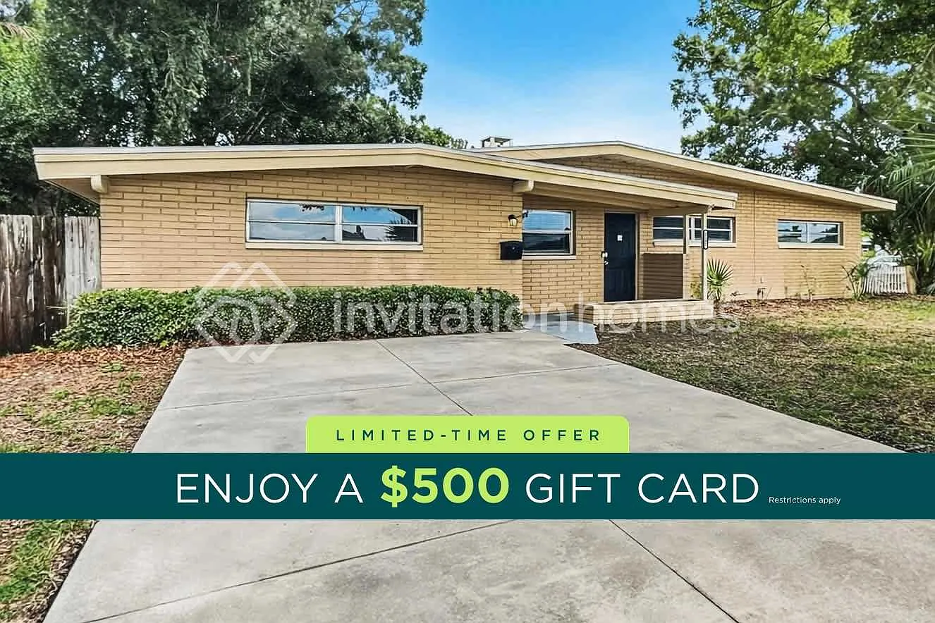 6390 28th St S Saint Petersburg, FL 33712 — Photo 1