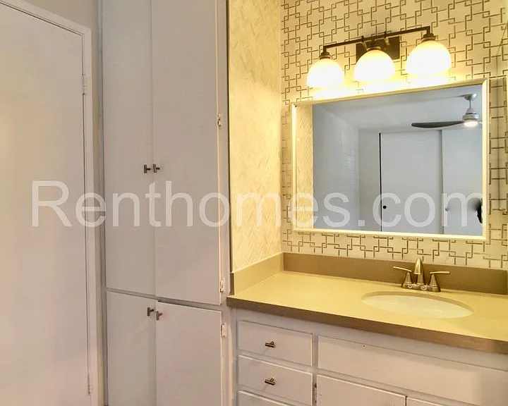 8150 Lemon Ave #114 — Photo 13