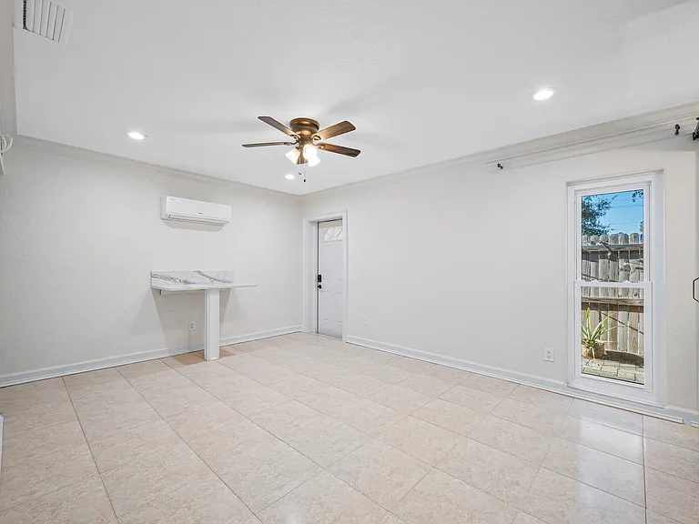 16324 Bonneville Dr — Photo 18