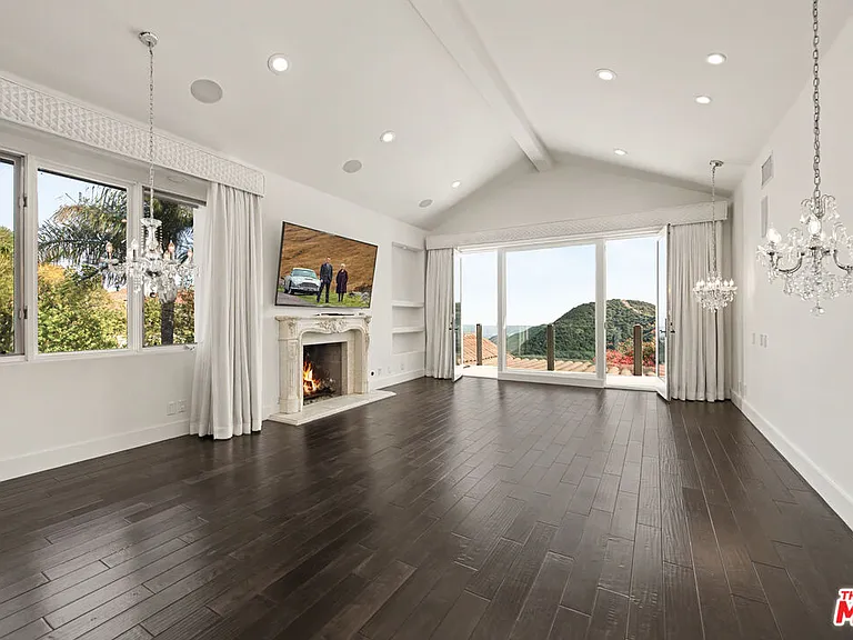 12608 Promontory Rd — Photo 38