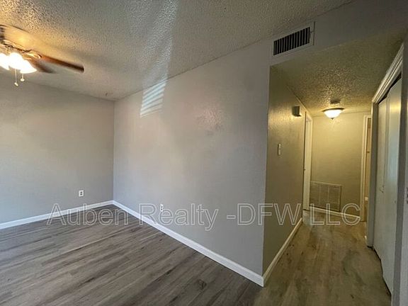 5th image of 327 SE 3rd St Unit 103