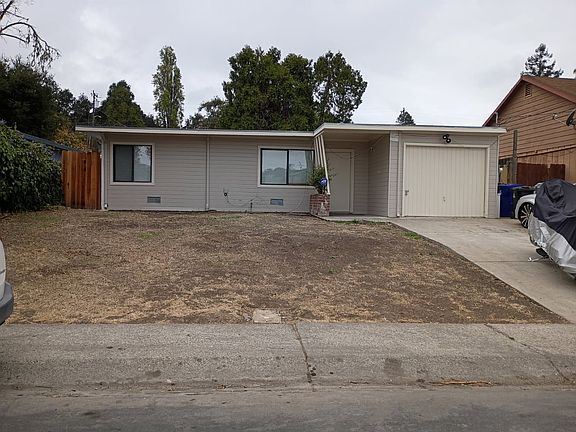 2nd image of 4636 Canyon Rd