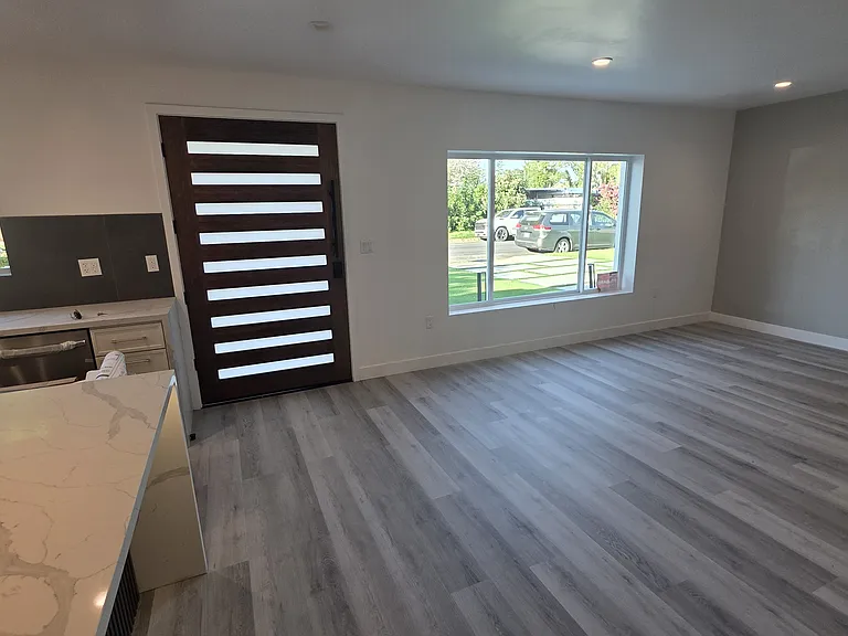 22732 Mariano St — Photo 18