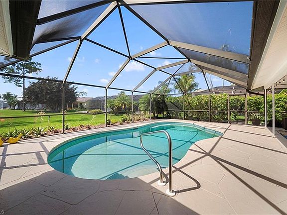 4th image of 28581 Winthrop CIR