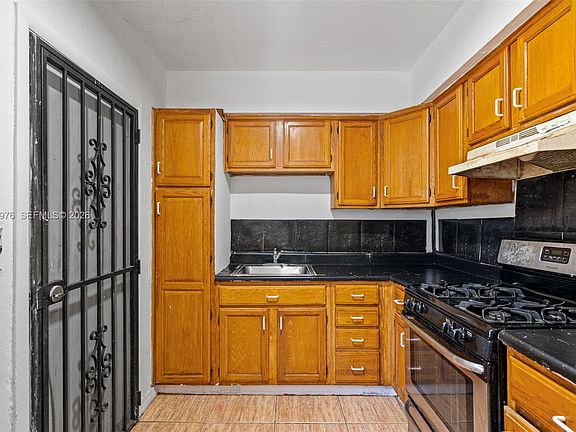 4th image of 9201 NW 33rd Avenue Rd
