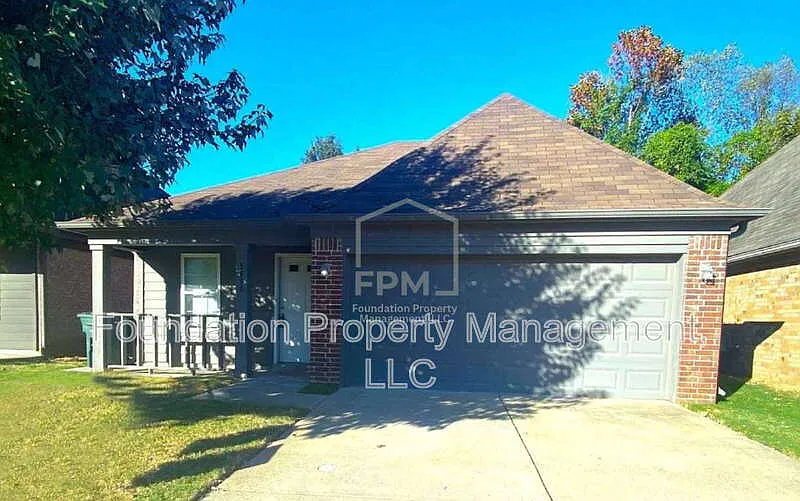 5600 Falling Bark Dr