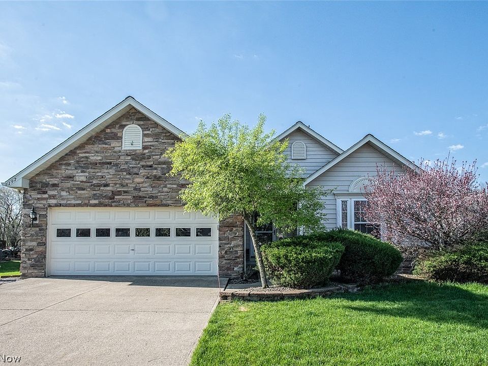 1st image of 197 Weatherstone Dr